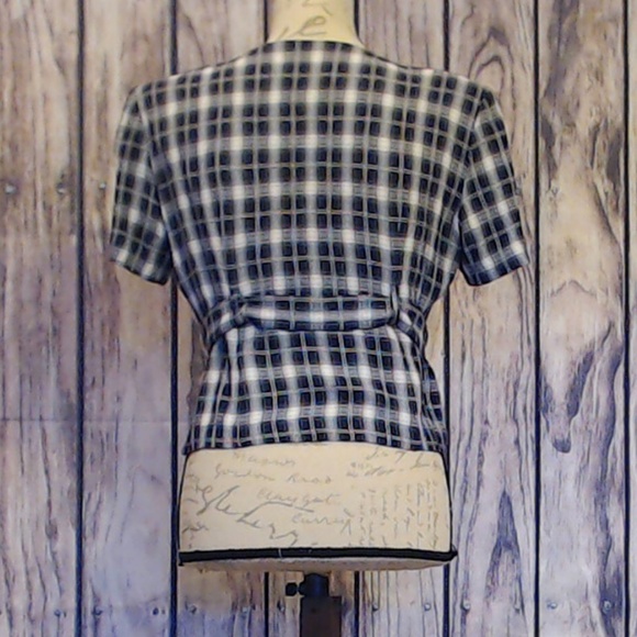 S.L Fashions Blouse in womnes - Picture 3 of 5